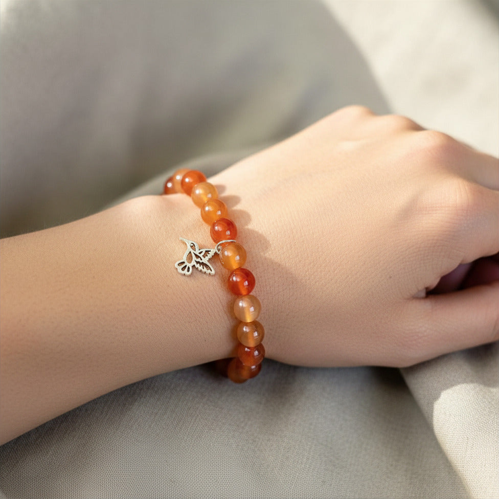 Pulsera de Cornalina con Charm de Colibrí
