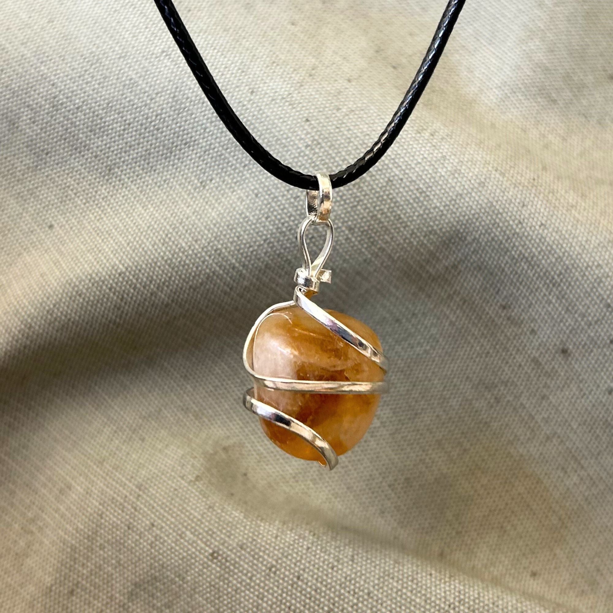 Colgante Núcleo Vital con Espiral de Citrino