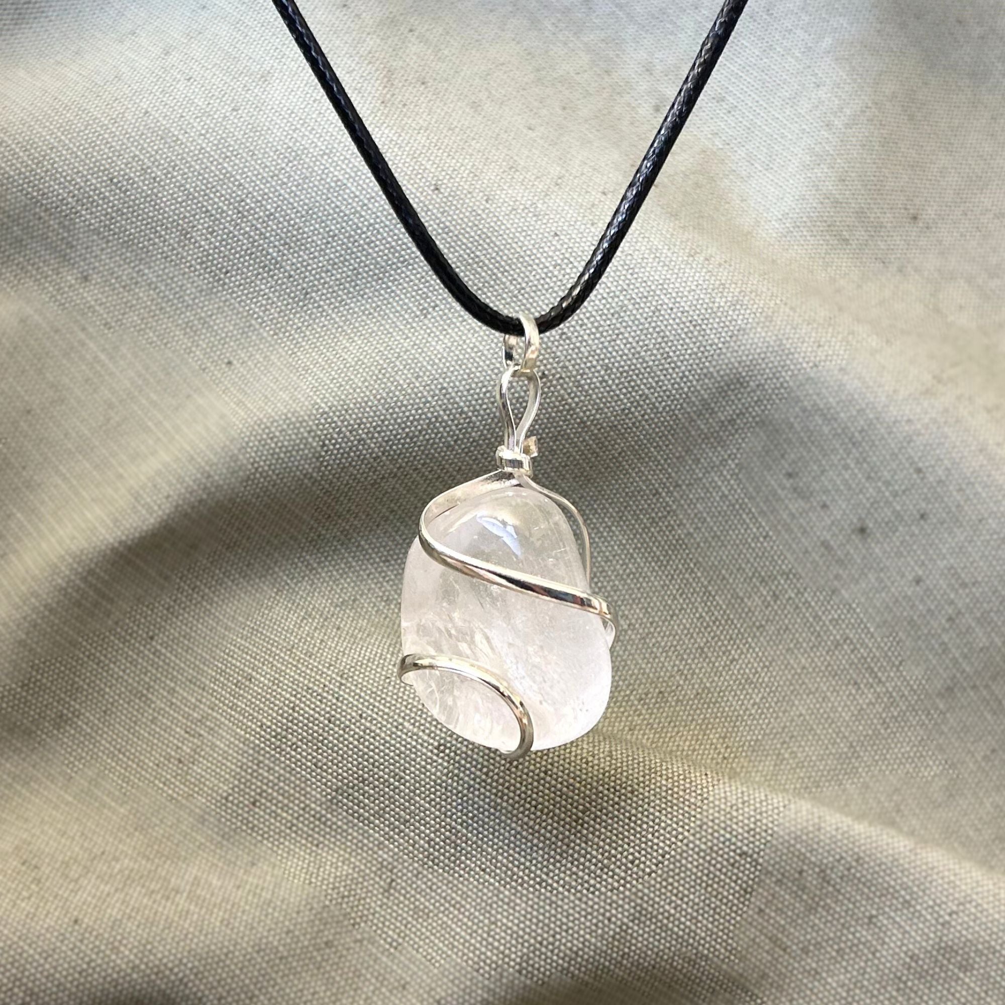 Colgante Núcleo Vital con Espiral Cuarzo Transparente