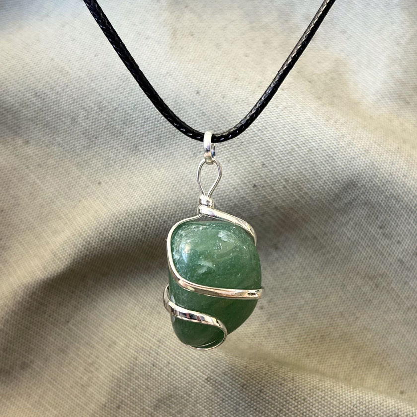 Colgante Núcleo Vital con Espiral Cuarzo Verde