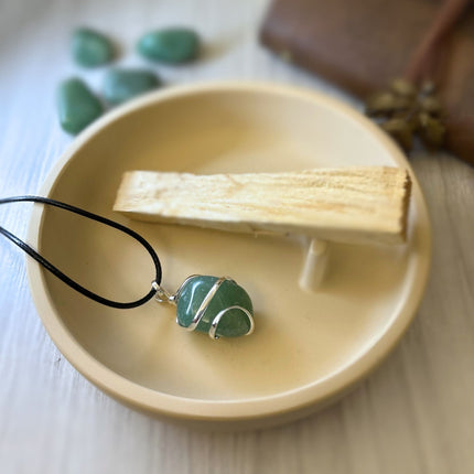 Colgante Núcleo Vital con Espiral Cuarzo Verde