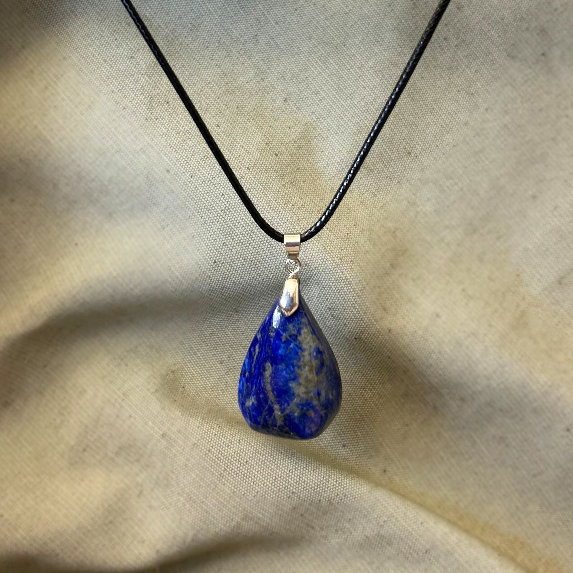 Colgante Rodado Irregular de Lapislázuli