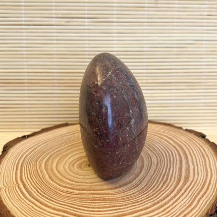 Monolito Jaspe Rojo Ímpetu