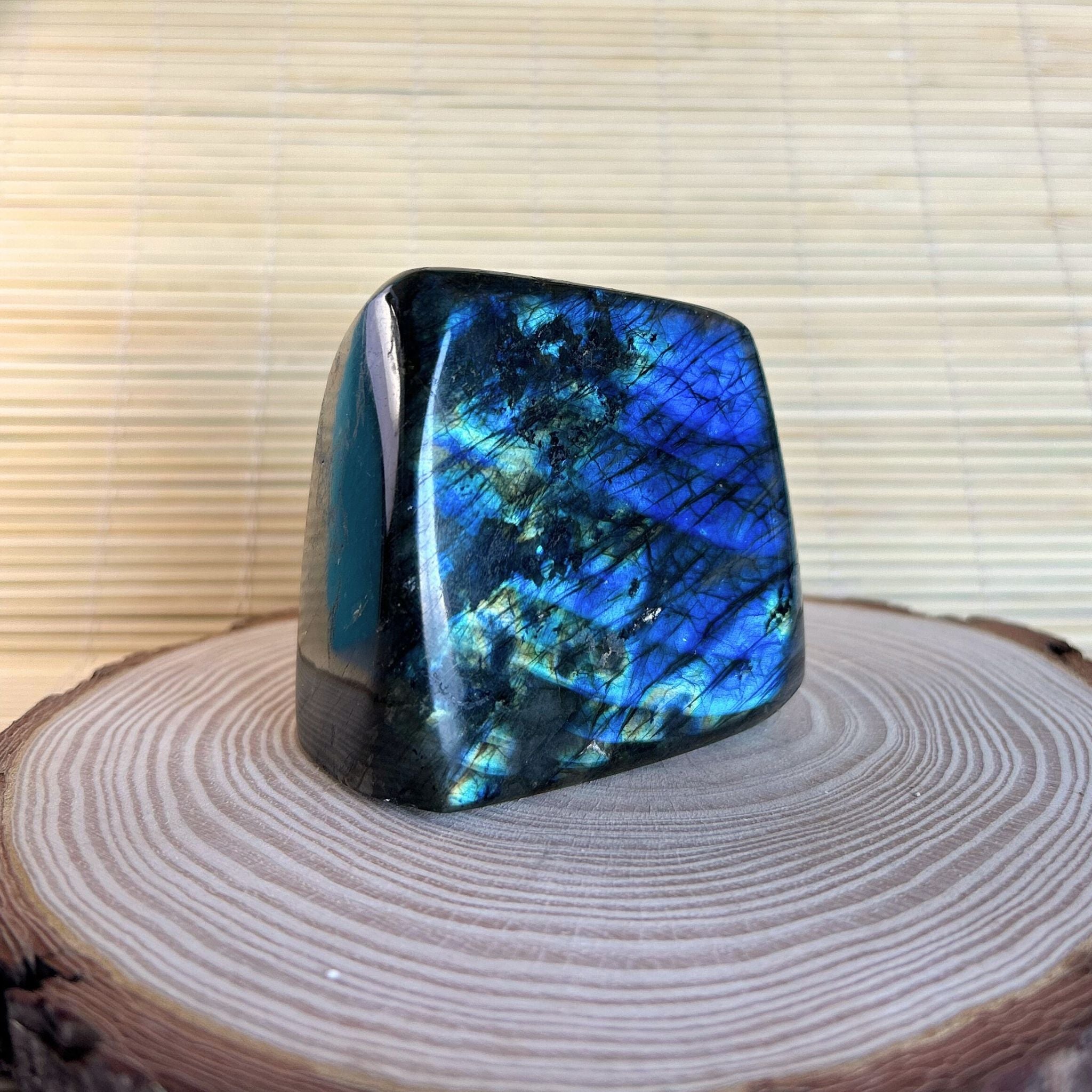 Monolito Labradorita Núcleo