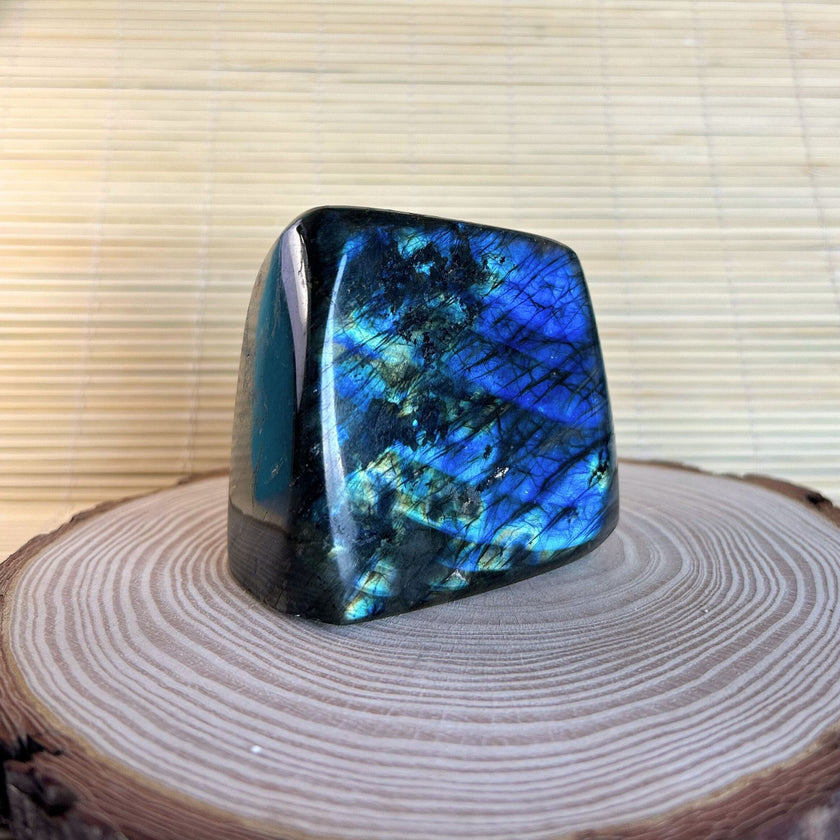 Monolito Labradorita Núcleo