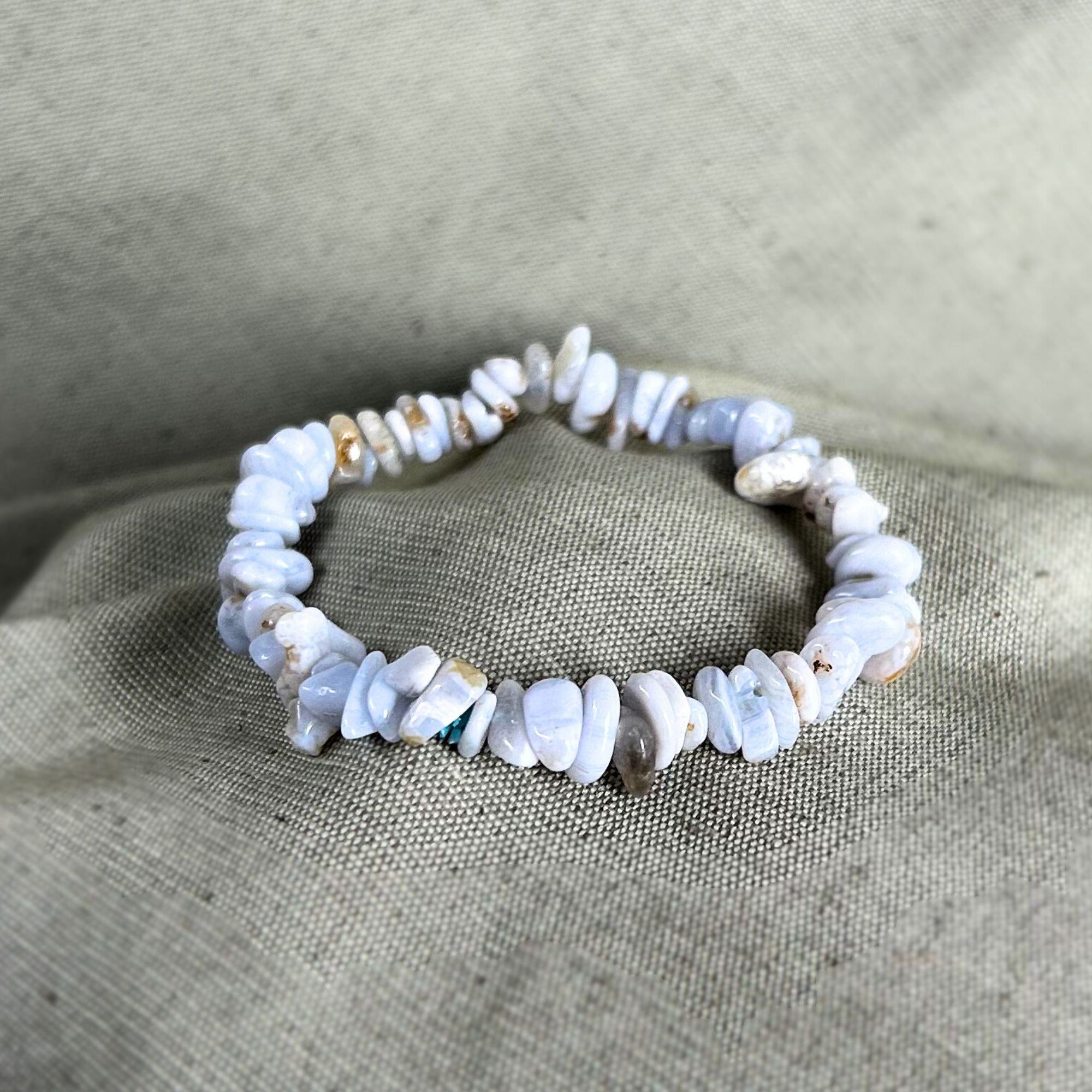 Pulsera Chip de Calcedonia Azul