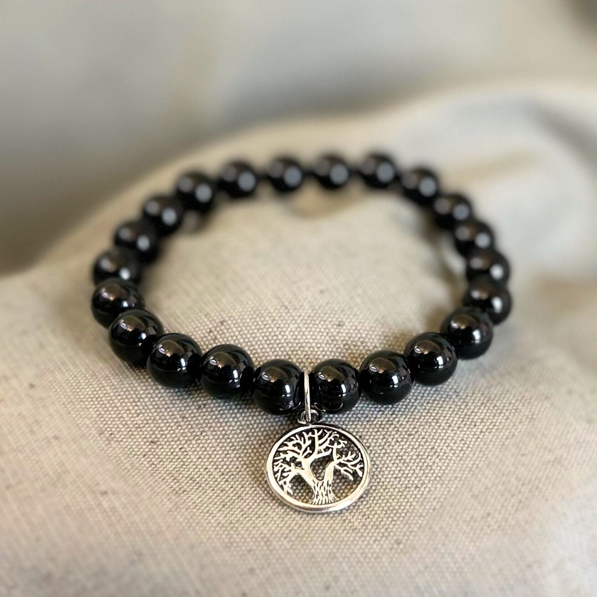 Pulsera de Turmalina Negra con Charm del Árbol de la Vida