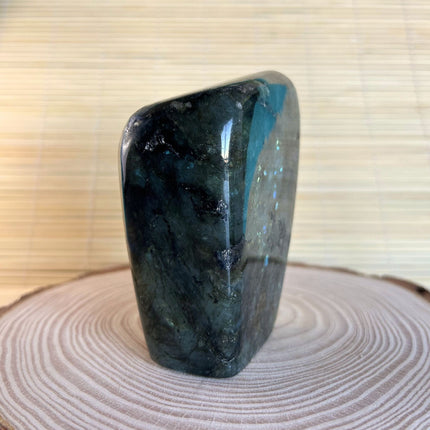 Monolito Labradorita Revelación