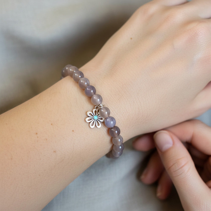 Pulsera Ágata Gris con Charm Flor 8mm